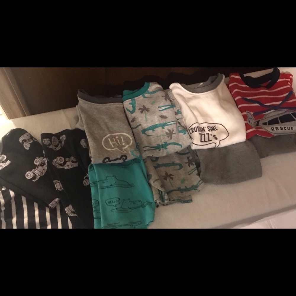Carter Boys 4T lot 5 pajama sets short/short sleeve